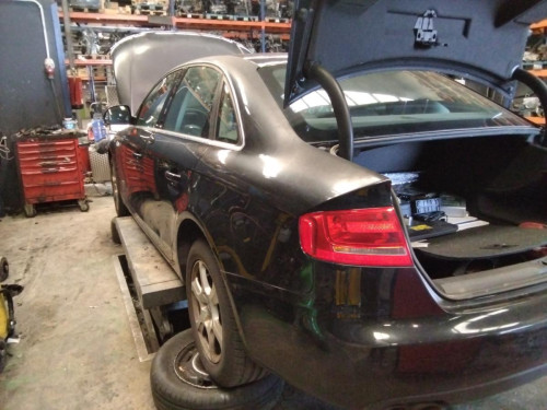  AUDI A4 BERLINA (8K2) 