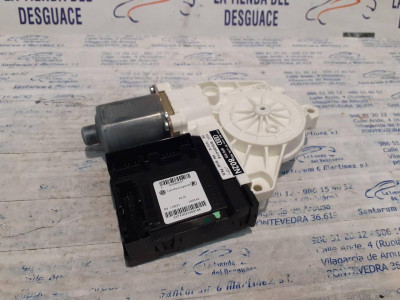 MOTOR ELEVALUNAS DELANTERO DERECHO