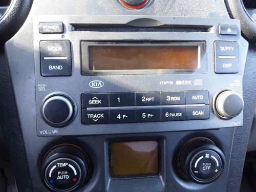 SISTEMA AUDIO / RADIO CD Kia CARENS (UN) 