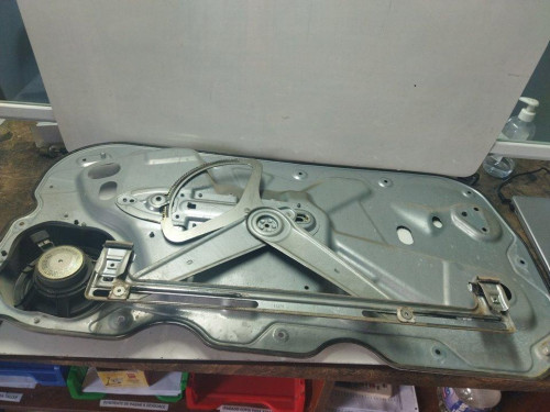 ELEVALUNAS DELANTERO IZQUIERDO FORD FOCUS BERLINA (CAP) 
