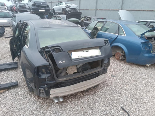  AUDI A4 BERLINA (8E) 
