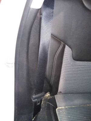 CINTURON SEGURIDAD TRASERO IZQUIERDO