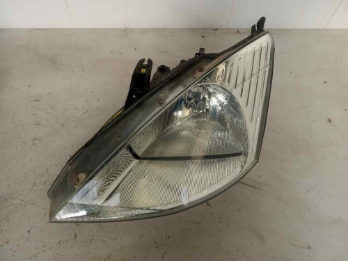 FARO IZQUIERDO Ford FOCUS BERLINA (CAK) 
