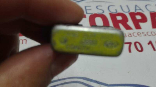  CAJA RELES / FUSIBLES 
