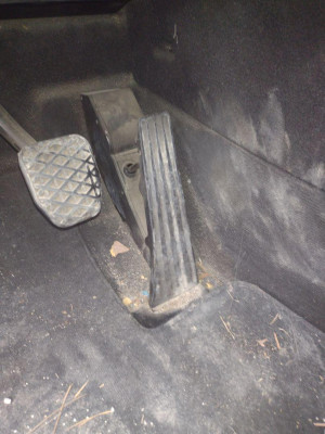 PEDAL ACELERADOR