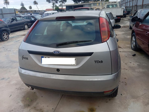  FORD FOCUS BERLINA (CAK) 