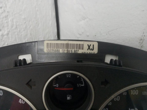 CUADRO INSTRUMENTOS Opel ZAFIRA B 