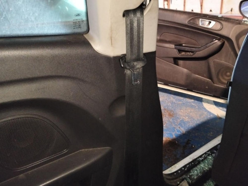CINTURON SEGURIDAD DELANTERO IZQUIERDO Ford FIESTA (CNN) 