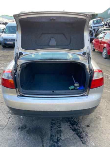  AUDI A4 BERLINA (8E) 