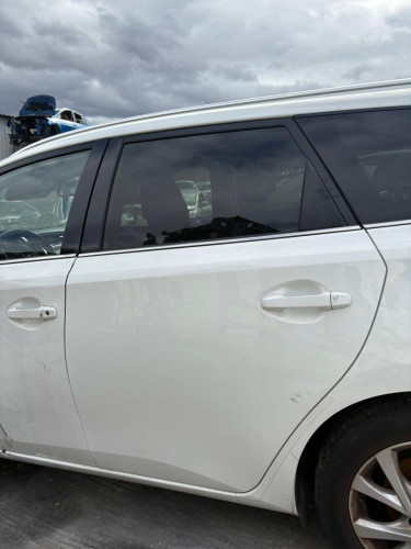 TOYOTA AURIS (E18) — Donor Vehicle for Used Parts 