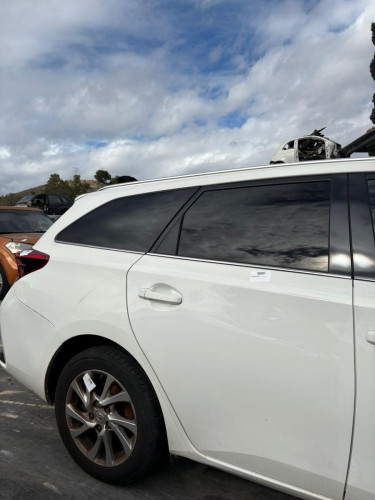 TOYOTA AURIS (E18) — Donor Vehicle for Used Parts 
