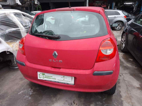 RENAULT CLIO III — Donor Vehicle for Used Parts 