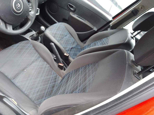 RENAULT CLIO III — Donor Vehicle for Used Parts 