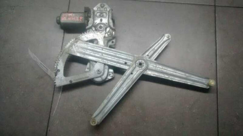  ELEVALUNAS DELANTERO DERECHO Peugeot 205 BERLINA 