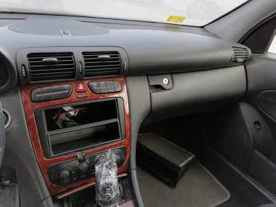 MERCEDES-BENZ CLASE C (BM 203) BERLINA