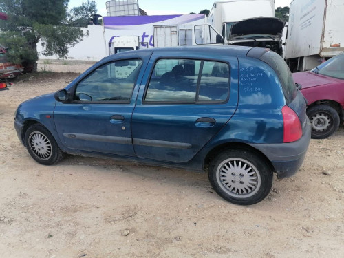 RENAULT CLIO II FASE I (B/CB0) — vehículo donante para recambios 