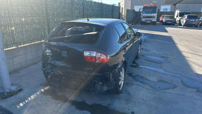 SEAT LEON (1M1)