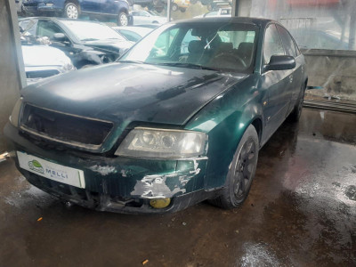 AUDI A6 BERLINA (4B2)