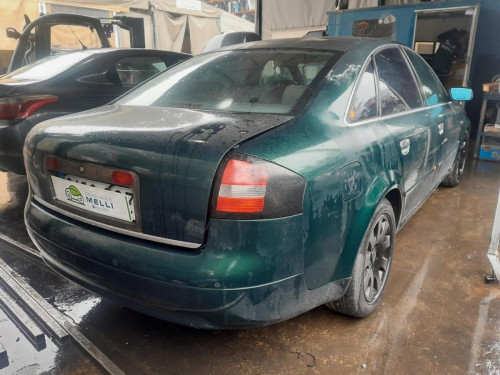 AUDI A6 BERLINA (4B2) — vehículo donante para recambios 