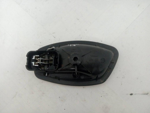  MANETA INTERIOR TRASERA DERECHA Renault MEGANE III BERLINA 5P 