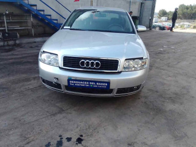 AUDI A4 BERLINA (8E)