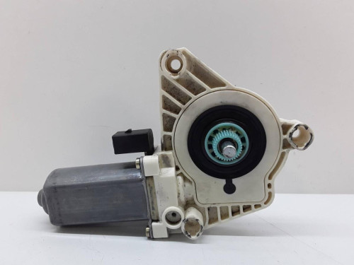 MOTOR ELEVALUNAS DELANTERO IZQUIERDO MERCEDES-BENZ CLASE B (BM 245) 
