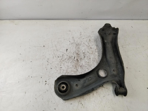 BRAZO SUSPENSION INFERIOR DELANTERO IZQUIERDO 