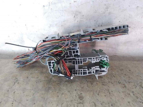 CAJA RELES / FUSIBLES Opel TIGRA TWIN TOP 