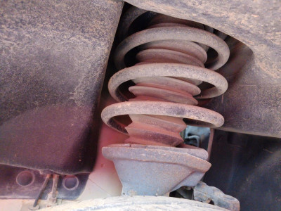 AMORTIGUADOR DELANTERO IZQUIERDO