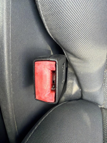 ENGANCHE CINTURON DELANTERO DERECHO SEAT LEON (1P1) 