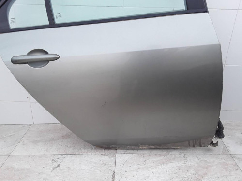 PUERTA TRASERA DERECHA NISSAN PRIMERA BERLINA (P12) 
