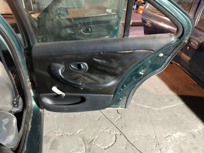 ELEVALUNAS TRASERO DERECHO