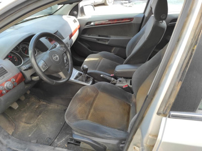 OPEL ASTRA H BERLINA