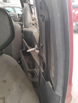 CINTURON SEGURIDAD DELANTERO IZQUIERDO