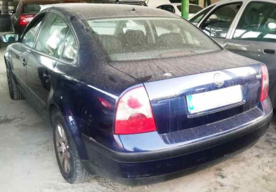 VOLKSWAGEN PASSAT BERLINA (3B3)