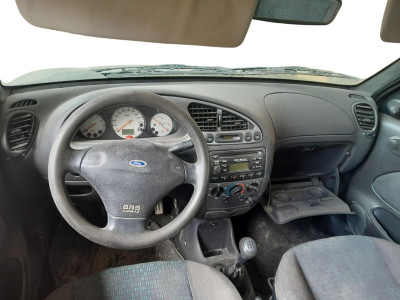 FORD FIESTA BERLINA (DX)