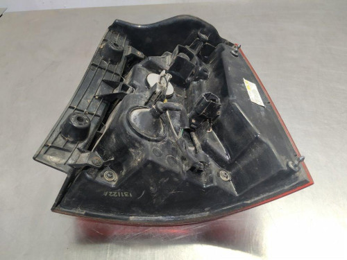 PILOTO TRASERO IZQUIERDO KIA SORENTO R (XM) 
