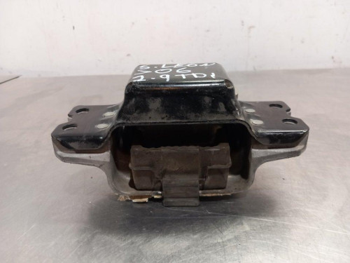  SOPORTE MOTOR IZQUIERDO 