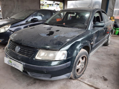 VOLKSWAGEN PASSAT BERLINA (3B2)