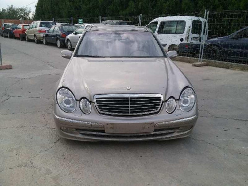 MERCEDES-BENZ CLASE E (BM 211) BERLINA 
