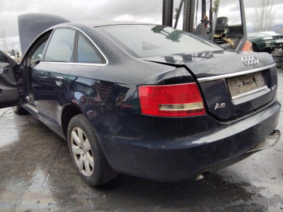 AUDI A6 BERLINA (4F2)