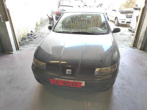 SEAT LEON (1M1) — автомобиль-донор на запчасти 