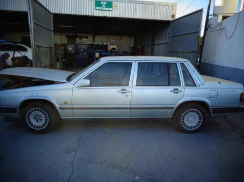  VOLVO SERIE 760 BERLINA/FAMILIAR 