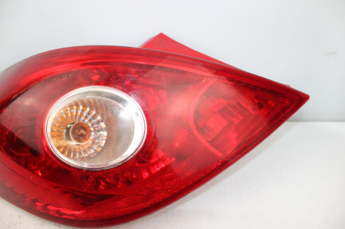 PILOTO TRASERO IZQUIERDO OPEL CORSA D 