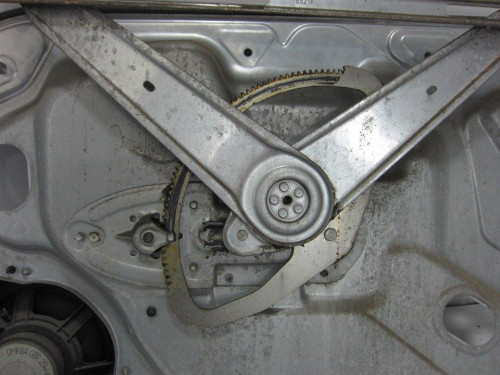  ELEVALUNAS DELANTERO IZQUIERDO FORD FOCUS BERLINA (CAP) 