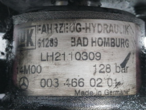  BOMBA DIRECCION Mercedes-Benz CLASE S (BM 220) BERLINA 