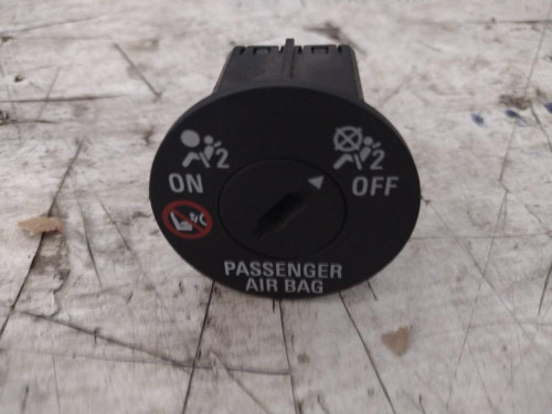  INTERRUPTOR OPEL INSIGNIA BERLINA 