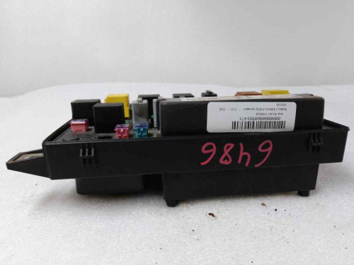 CAJA RELES / FUSIBLES Renault KANGOO I (F/KC0) 