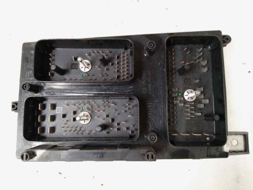 CAJA RELES / FUSIBLES Renault KANGOO I (F/KC0) 
