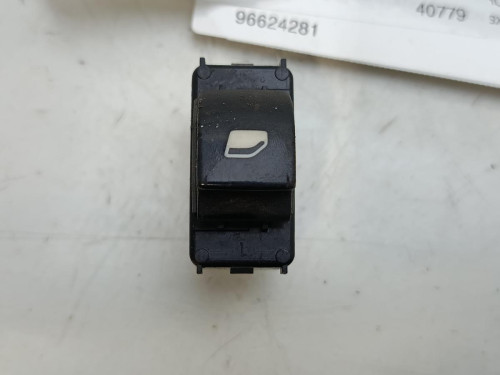 MANDO ELEVALUNAS DELANTERO DERECHO Citroen BERLINGO COMBI 